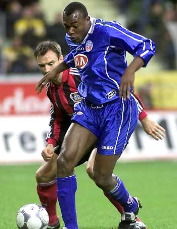 勇士客场欲 勇士客场欲